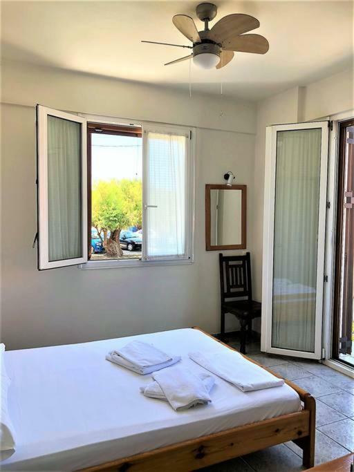 Mythos Suites-Apollo Apartment Methoni  Extérieur photo